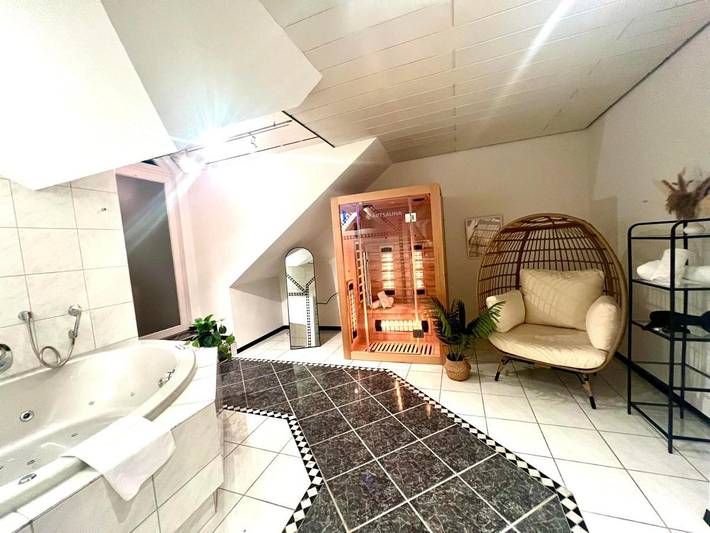 Ferienwohnung für 8 Personen, mit Ausblick und Sauna sowie Terrasse in Künzell - 3