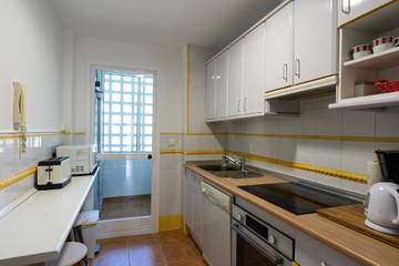 Vakantieappartement voor 4 Personen in Elviria, Marbella, Afbeelding 4