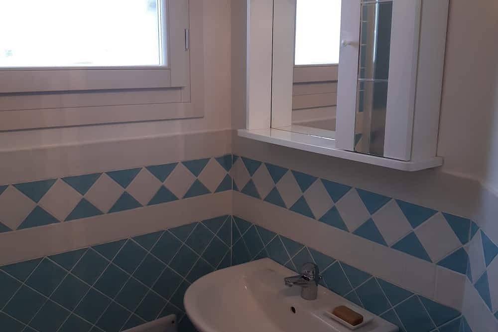 Poolfront townhouse just minutes from the sea in Viddalba, Province de Sassari