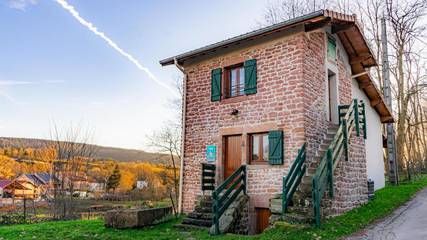 Gîte pour 6 personnes, avec terrasse ainsi que jardin et vue à Docelles