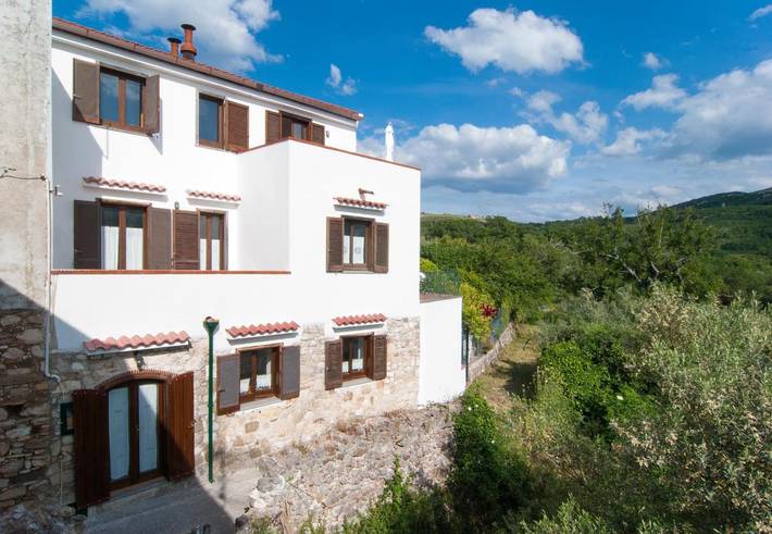 Albergo a gestione familiare per 3 persone, con panorama e terrazza, con animali domestici - 1