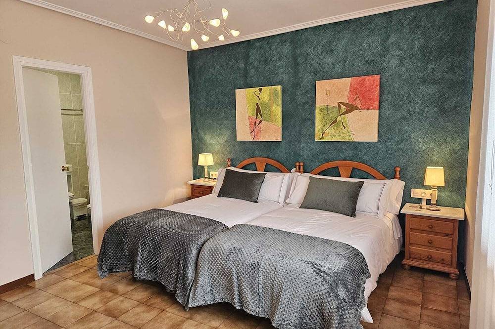 Aitonaren Etxea. A rural house to enjoy nature, golf, wine or cycling. in Urturi, Bernedo
