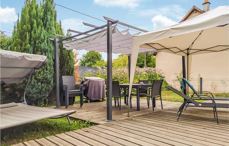 Location de vacances pour 9 personnes, avec piscine à Jumilhac-le-Grand - 3