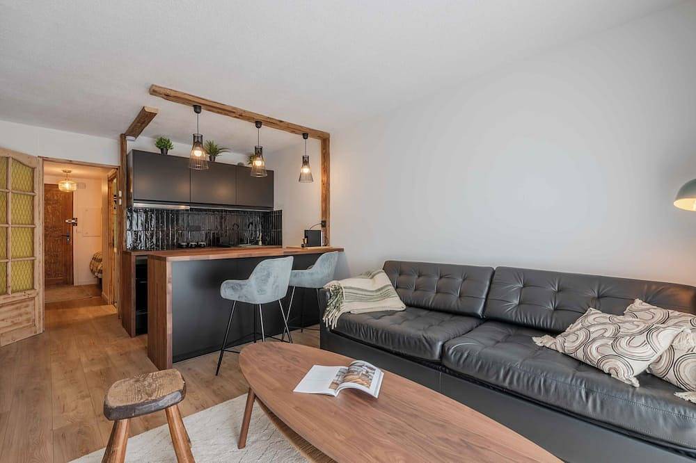 Entire apartment, Cozy studio with balcony in Argentière in Argentière, Chamonix-Mont-Blanc