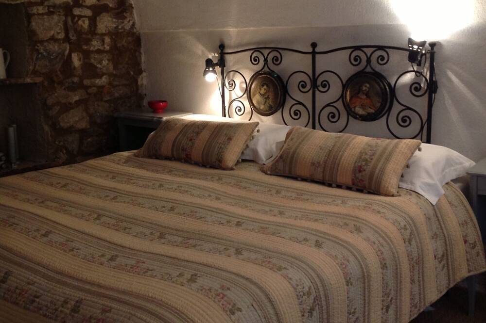Traditionelles Haus in schöner Apricale, Ligurien, erleben Sie das echte Italien! in Apricale, Ligurische Alpen