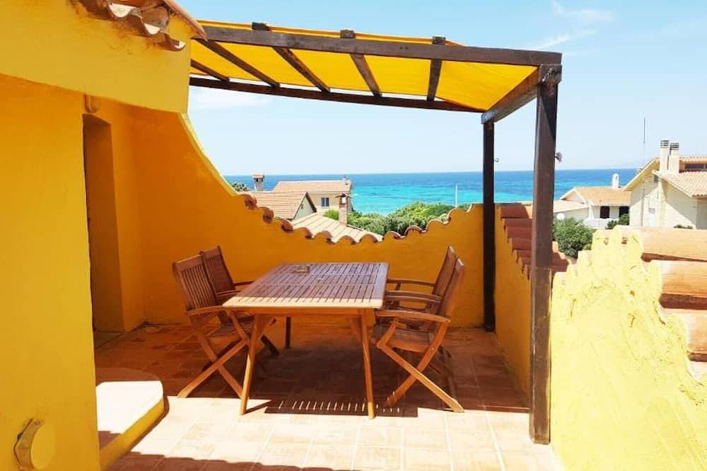 Appartamento intero, La Baia Apartments Vista mare in Sa Rocca Tunda, Sardegna