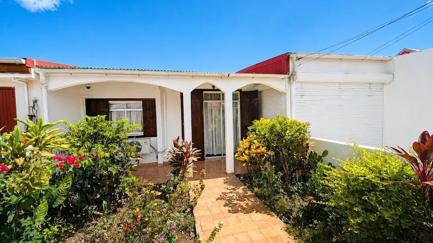 Maison de vacances pour 6 personnes, avec jardin et jacuzzi - 1