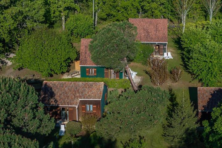 Location de vacances pour 2 personnes, avec piscine ainsi que jardin et vue, animaux acceptés à Saint-Avit-Sénieur - 4