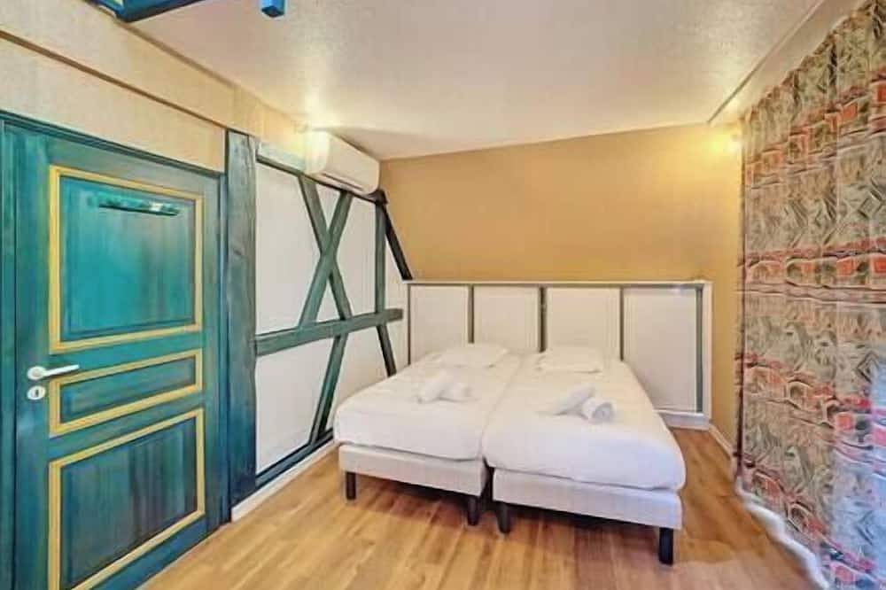 L'Escapade - Domaine de la Chapelle, Large house, garden and parking, between the Vosges mountains and the vineyards in Osenbach, Parc naturel régional des Ballons des Vosges