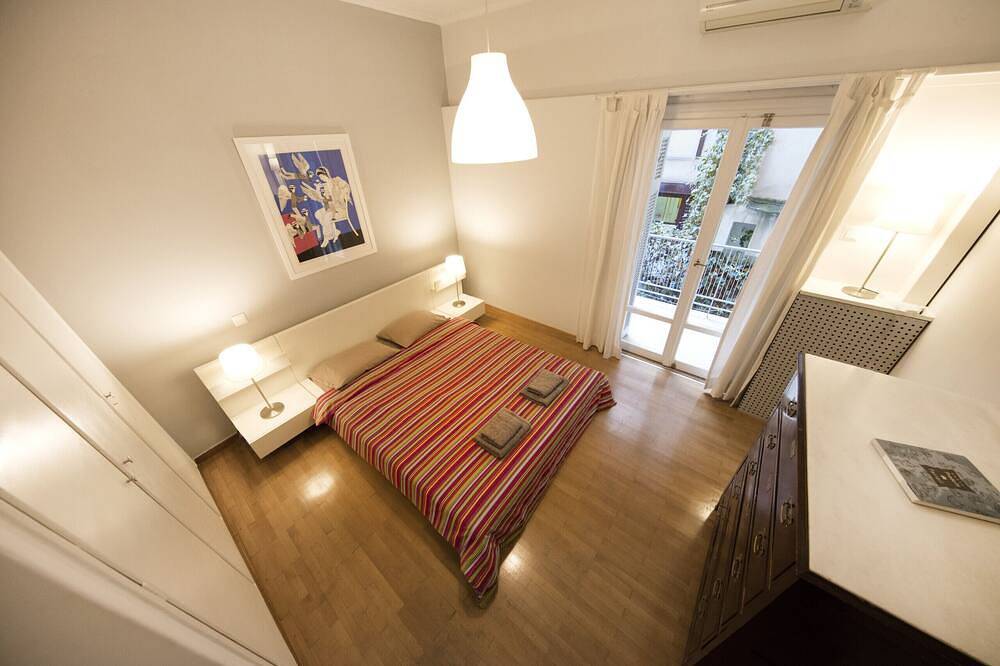 Cały apartament, Mavromataion 35 · Artistic apartment in the middle in Centralna część Aten, Ateny