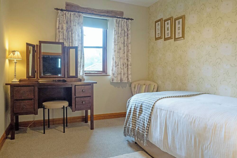 2 bedroom accommodation in Pooley Bridge, nr. Ullswater in Pooley Bridge, Lake District