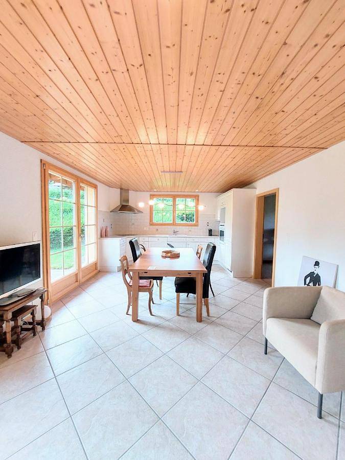 Gîte pour 5 personnes, avec jardin à Aubonne