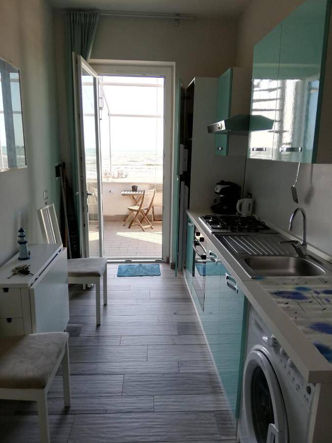 Deluxe Double Room (2 Adults + 1 Child) in Lido di Tarquinia, Tarquinia