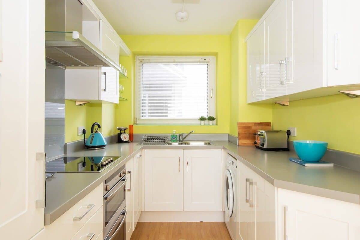 Hel lejlighed, Ground Floor Apartment Nr Beach & Village in West Wittering, West Sussex