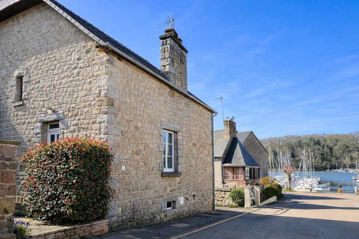 Location de vacances pour 6 personnes, avec jardin et vue, animaux acceptés à La Vicomté-sur-Rance - 2