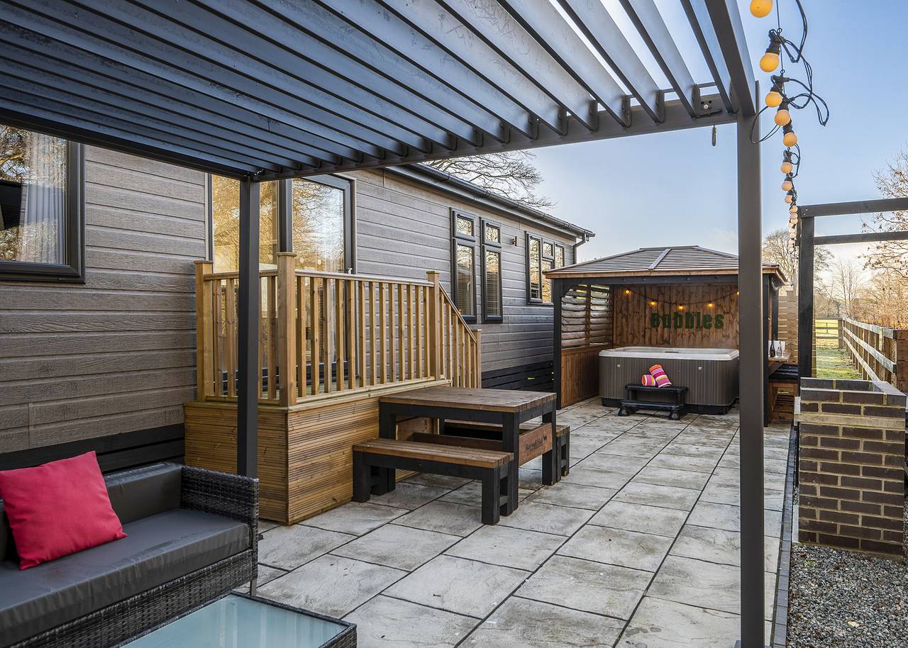 Spa Ovation in Skidby, East Riding of Yorkshire