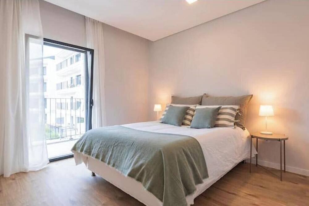 Apartamento entero, Modern Refuge with Pool in Oeiras | 2 Bedrooms Close to the Beach and Lisbon in Oeiras, Costa de Lisboa