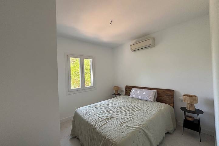 Air-conditioned villa with private pool and large garden in Port d'Addaia, Es Mercadal