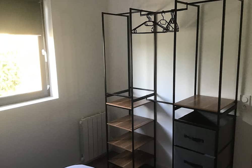 Appartement entier, La plage à pied , neuf , petite terrasse  pour 2 personnes . in Raguénez, Névez