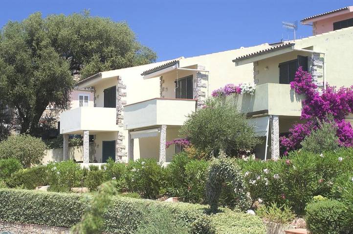 Chambre d’hôte pour 4 personnes, avec piscine ainsi que jardin et vue