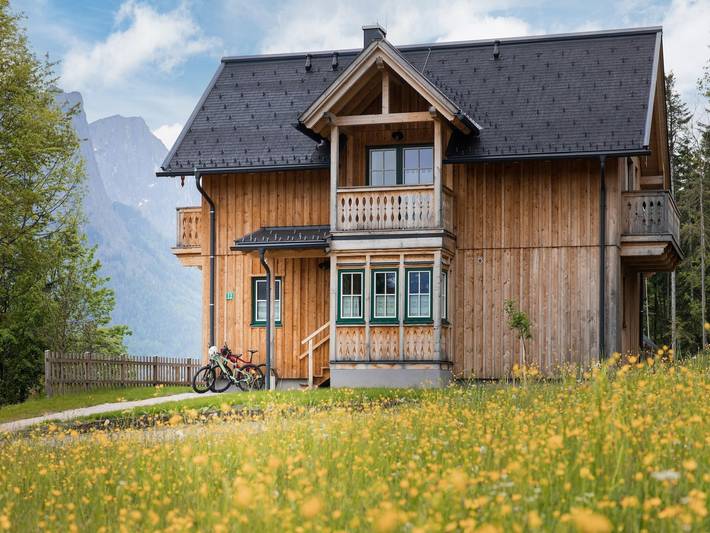 Ferienhaus für 7 Personen, mit Garten und Sauna sowie Pool und Balkon im Salzkammergut