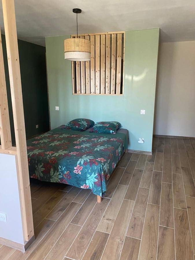 Location de vacances pour 4 personnes, avec terrasse ainsi que jardin et vue à Roynac - 3