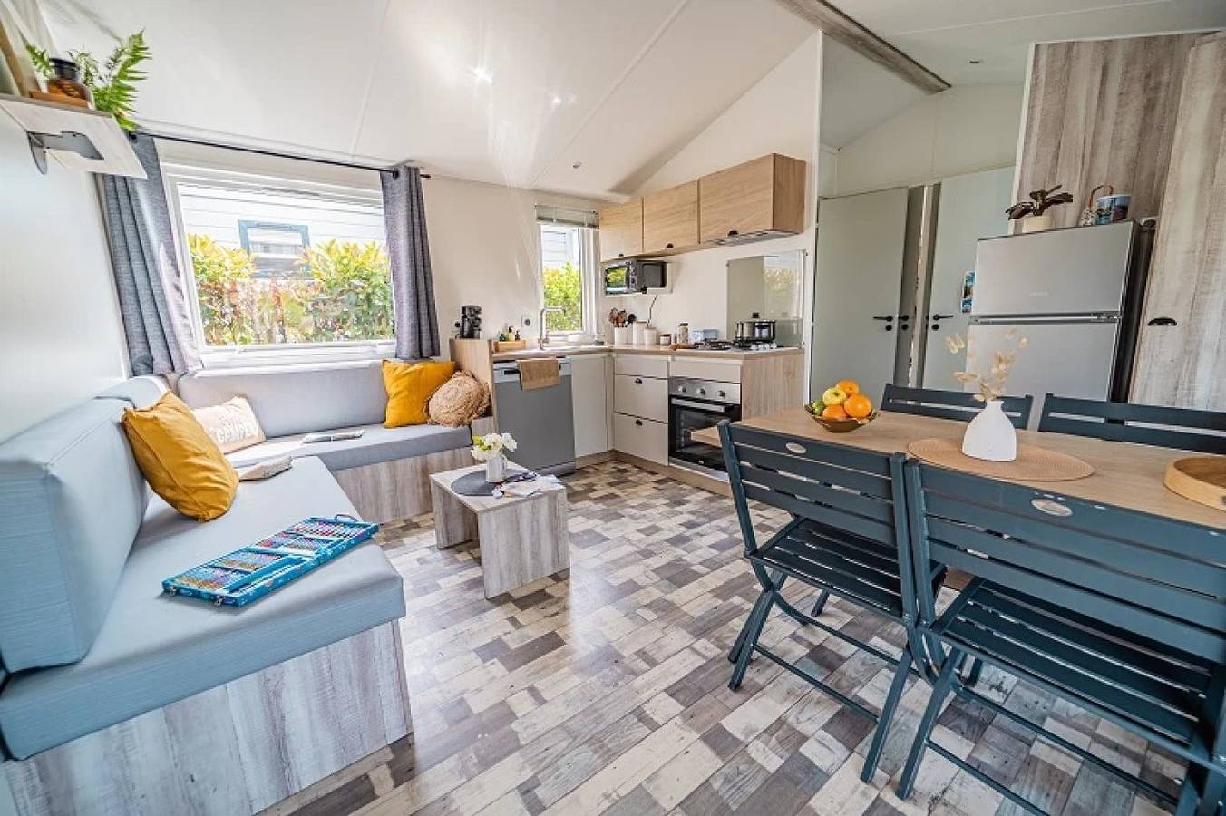 Zecamping 5* 1km plage parc aquatique pet friendly locatif Tv Lv Bbq in Brem-sur-Mer, Vallée de la Loire