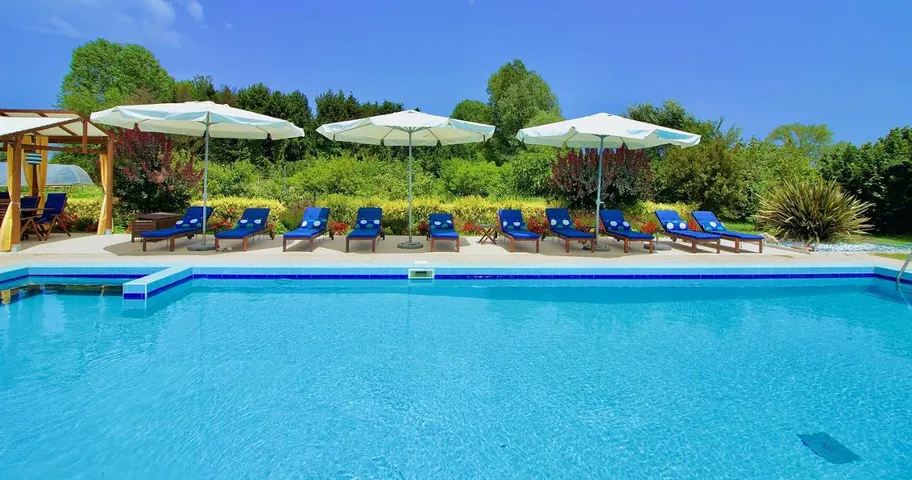 Casa rural para 2 personas, con jardín y piscina - 1