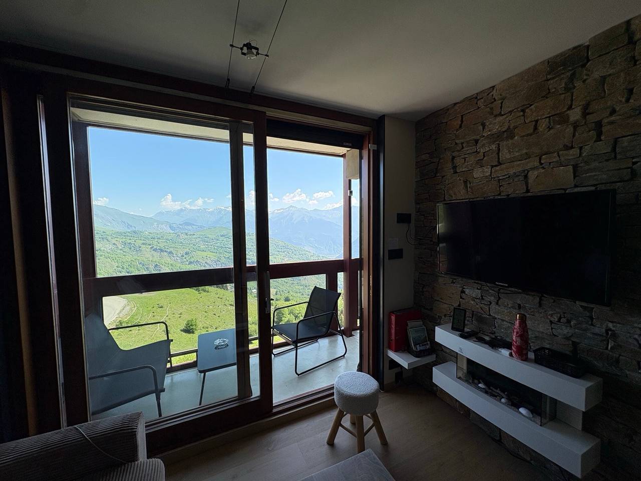 Ganze Wohnung, Flocons 48 Le Corbier – Komfortables neues Apartment direkt an der Skipiste in Le Corbier, Villarembert