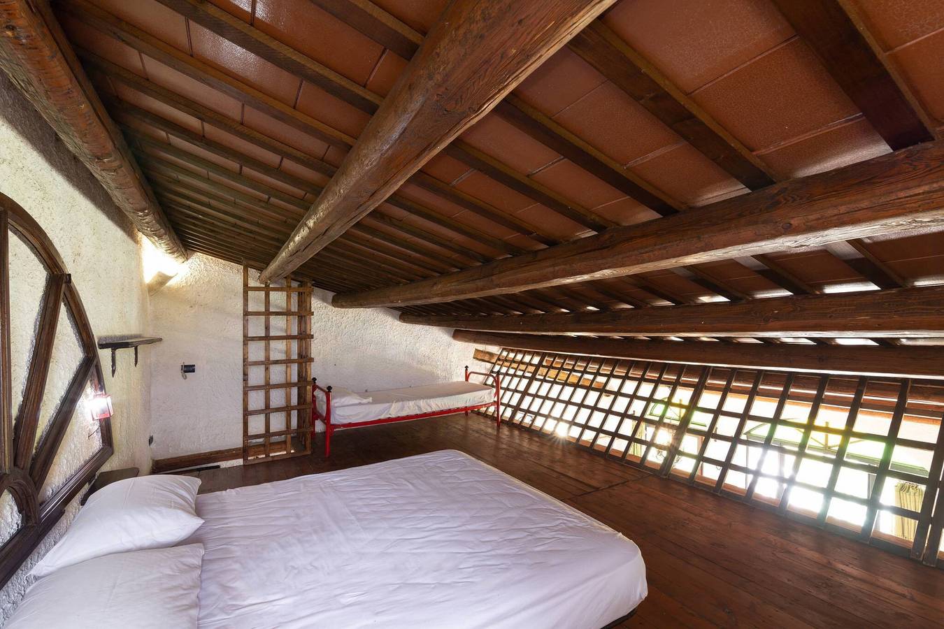 Appartement entier, Appartement 'Tenuta Donna Vittoria Grande' avec vue montagne, Wi-Fi et climatisation in Trapani, Province de Trapani