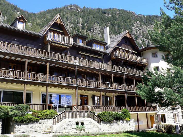 Ferienwohnung für 4 Personen, mit Seeblick und Pool sowie Balkon - 1