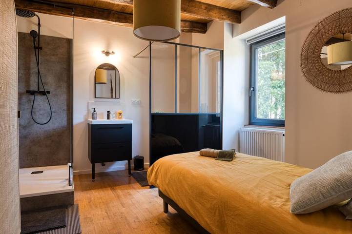 Chambre d’hôte pour 2 personnes, avec vue ainsi que terrasse et jardin