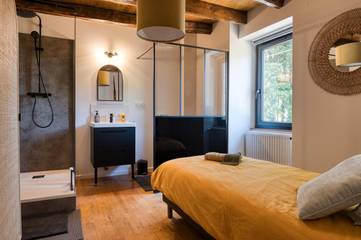 Chambre d’hôte pour 2 personnes, avec vue ainsi que terrasse et jardin à Gorses