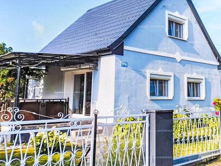 Ferienhaus für 4 Personen, mit Balkon und Terrasse sowie Garten in Balatonkeresztur