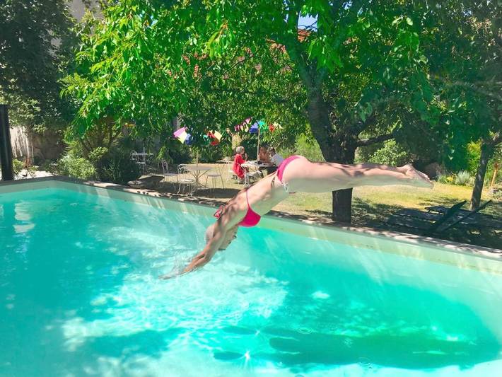 Appartement de vacances pour 4 personnes, avec vue ainsi que jardin et piscine, animaux acceptés