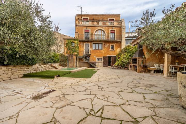 Casa rural con piscina para 20 personas, con jardín y balcón, Se admiten mascotas en Urgel - 4