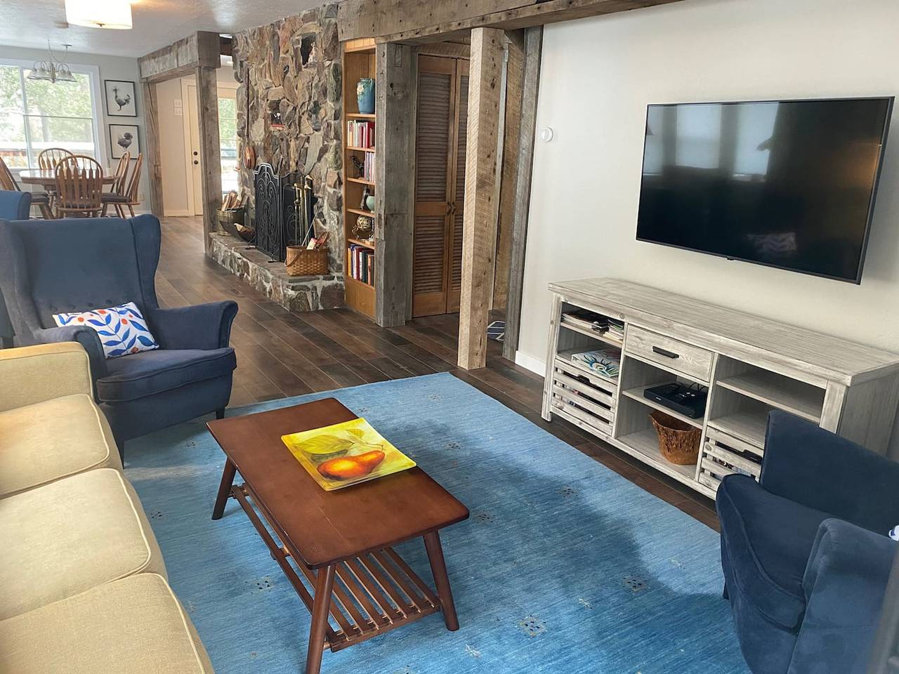 Applegate Riverside Retreat in Oregon