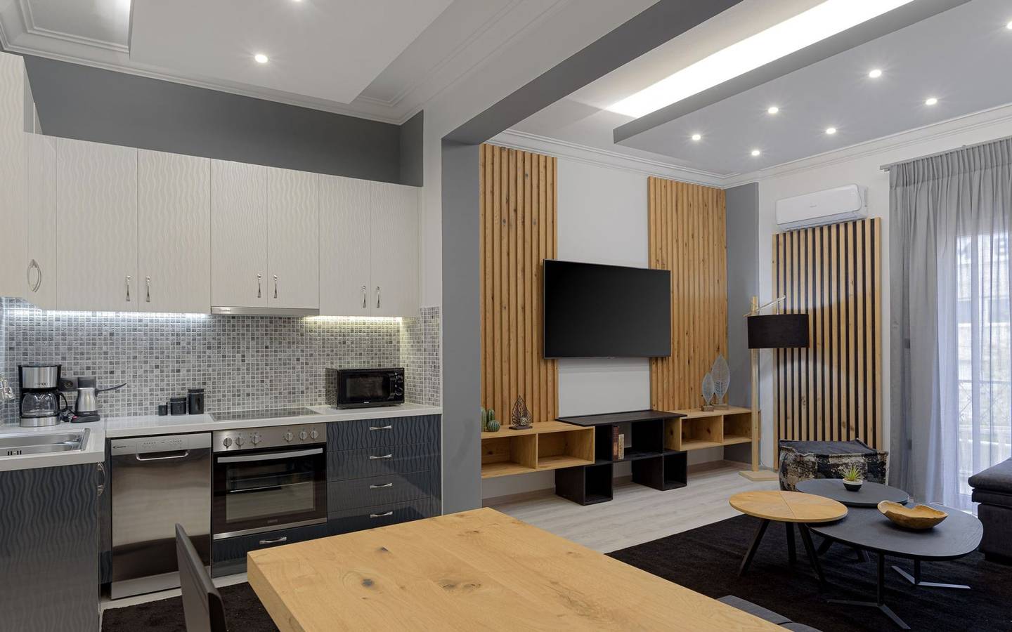 Gorgeous Athens Apartment | 2 Bedrooms | Apartment Honest | Acropolis in Sezione centrale di Atene, Atene
