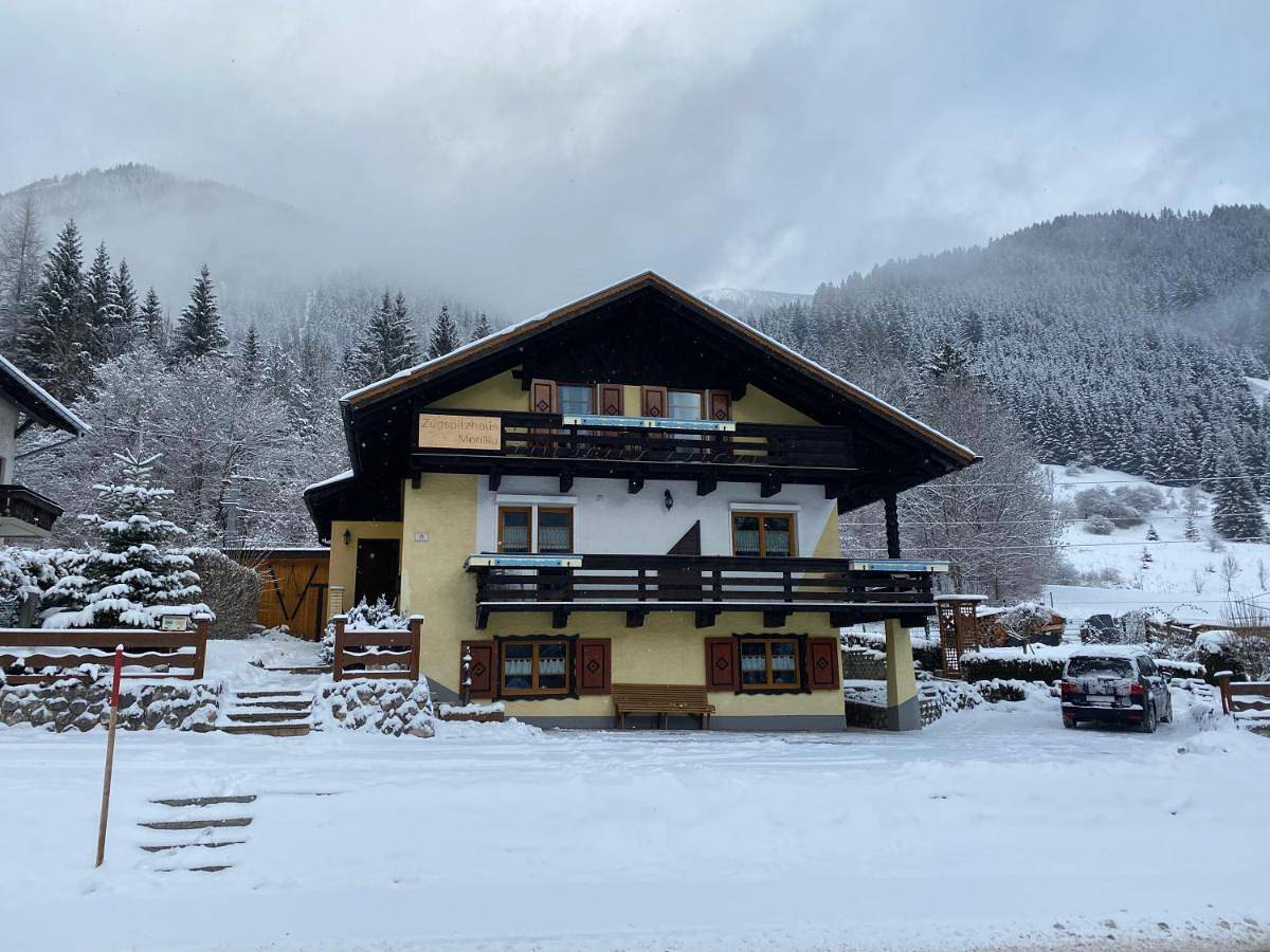 Geheel appartement, Apartment with Mountain View in Lermoos, Ammergauer Alpen (Oostenrijk)