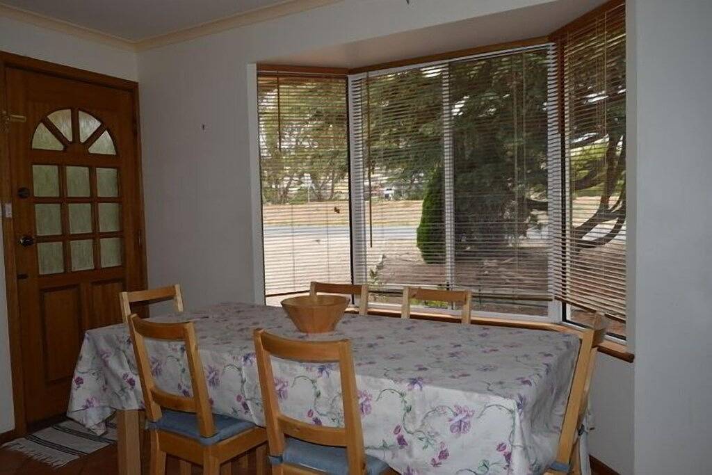 Familien- und haustierfreundliches Ferienhaus, nur einen kurzen Spaziergang vom Strand von Carrickalinga entfernt in Carrickalinga, District Council of Yankalilla