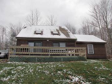 Log Cabin for 16 Guests in Maine, USA, Picture 1