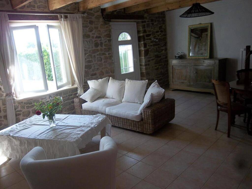 Two-Bedroom House in Plourivo, Côte de Goëlo