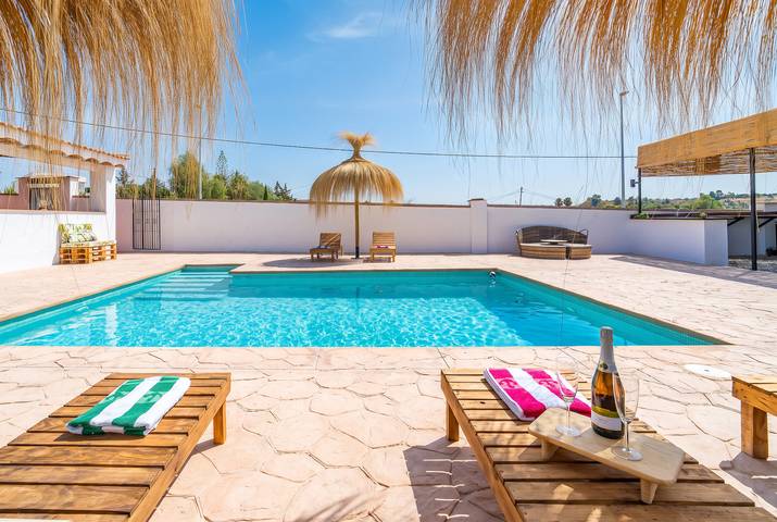 Cubo's Casa San Francisco & Private Pool in Campanillas, Malaga