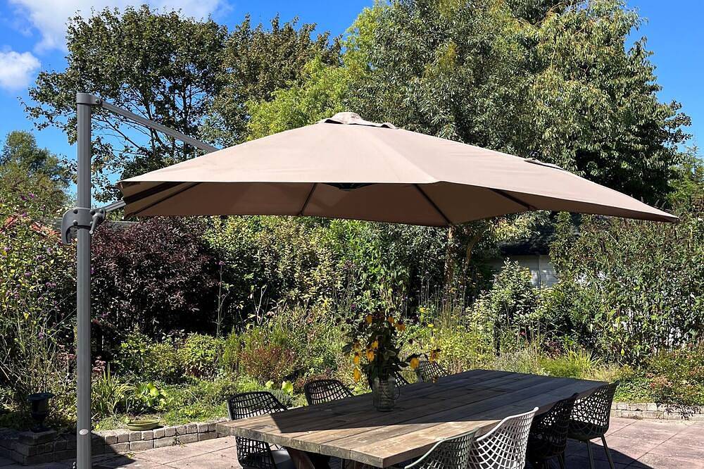 Gemütliches freistehendes Ferienhaus mit großem umzäunten Garten in Aquadelta, Bruinisse