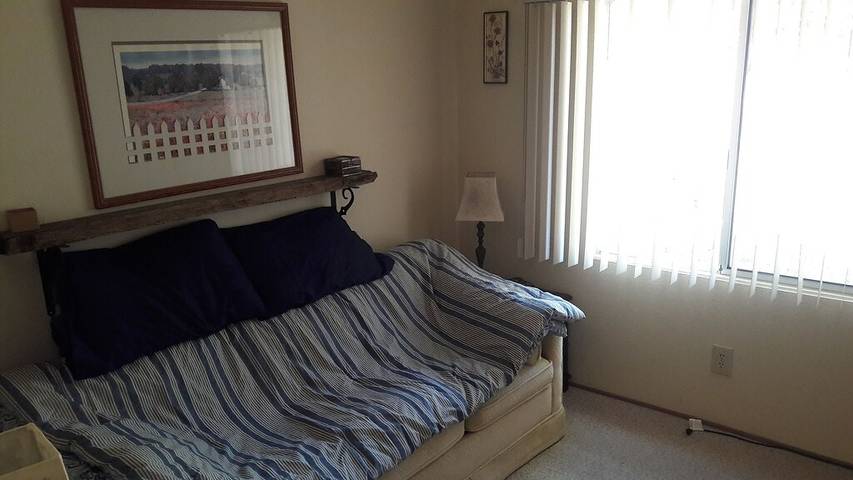 Vacation rental for 4 people, with yard and balcony in San Diego County