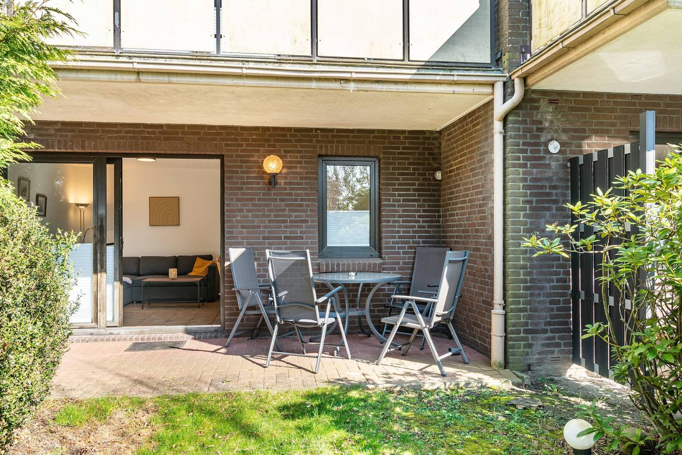 Ganze Wohnung, Ferienwohnung 2 mit privater Terrasse, Gemeinschaftsgarten und Wlan in Schillig, Wangerland