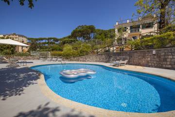 Holiday Home for 13 People in Massa Lubrense, Tyrrhenian Coast Campania, Photo 4