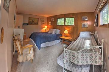 Log Cabin for 12 Guests in Flathead National Forest, Picture 4