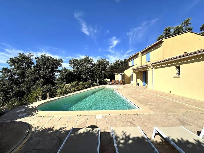 Villa pour 8 personnes, avec vue ainsi que terrasse et piscine à La Londe-les-Maures - 2