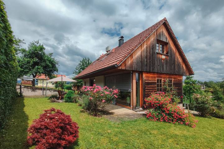 Ferienhaus für 6 Personen, mit Sauna und Terrasse, mit Haustier
